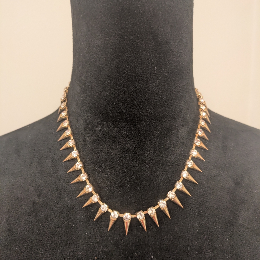 Chic  Multicolor Necklaces Lot Of 4